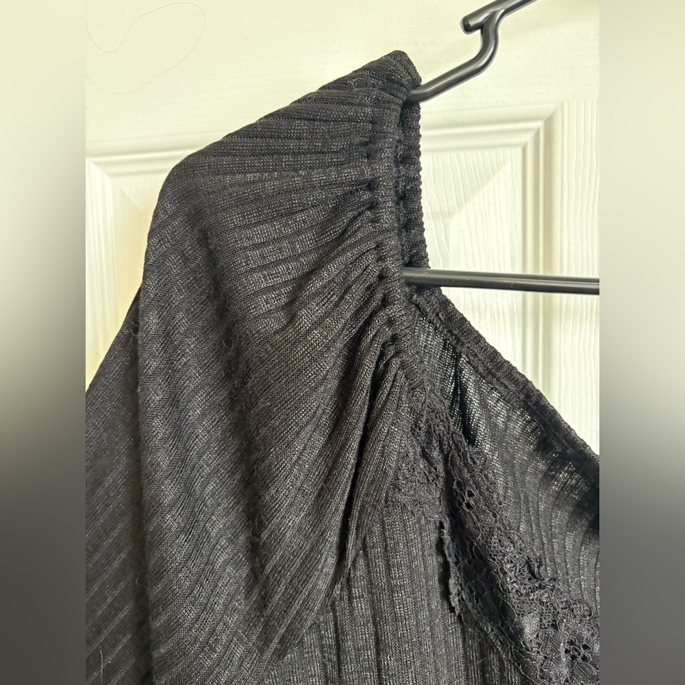 BloomChic Black Ribbed Lace Top - Picture 5 of 9